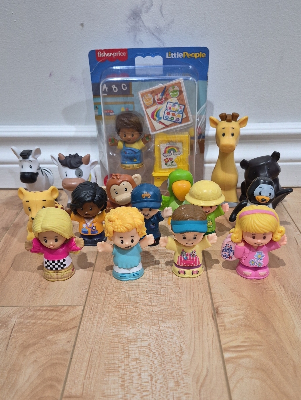 16 Fisher-Price Little People Animals & People